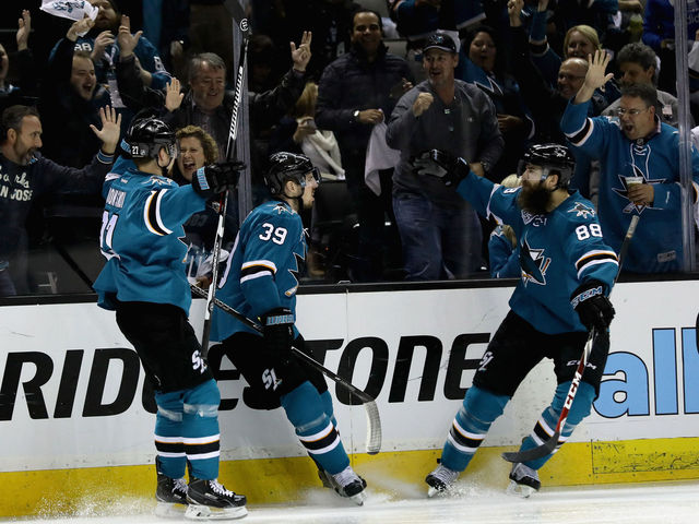 Sharks advance to West final with blowout of Predators