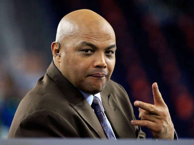 Barkley: 'Charles Oakley hates me'