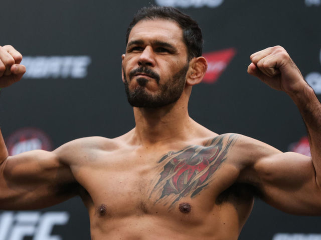 Nogueira ends UFC 198 Fight Pass prelims with quick KO of Cummins
