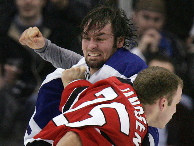 Darcy Tucker offers services to Jays following brawl with Rangers