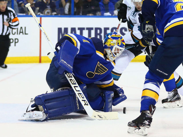 Brian Elliott's postseason perfection vs. Sharks continues in Game 1