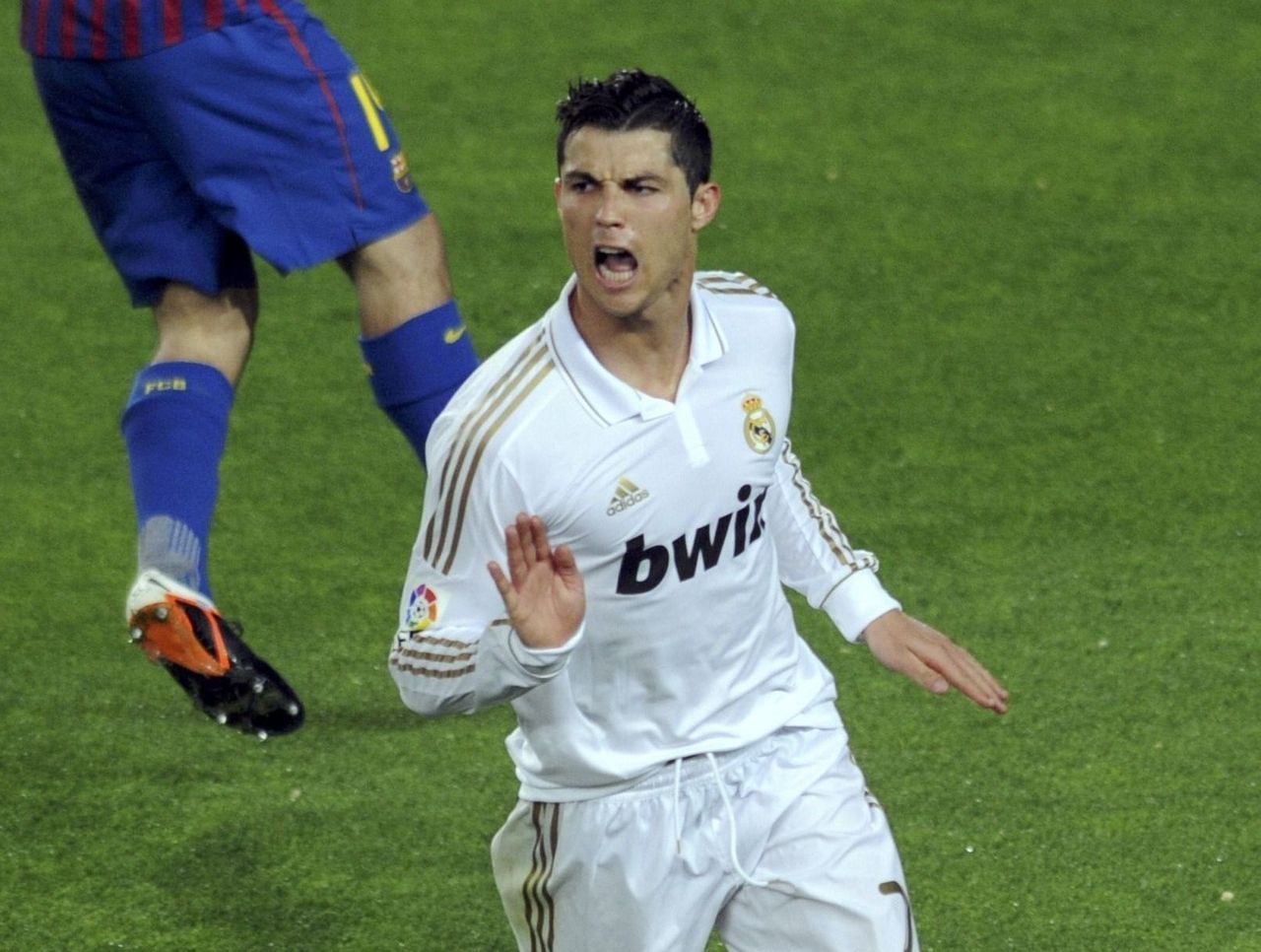 Cristiano Ronaldo mocks Lionel Messi with shirt celebration at Camp Nou