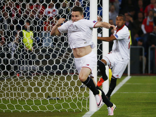 Watch: Sevilla equalises 17 seconds into 2nd half