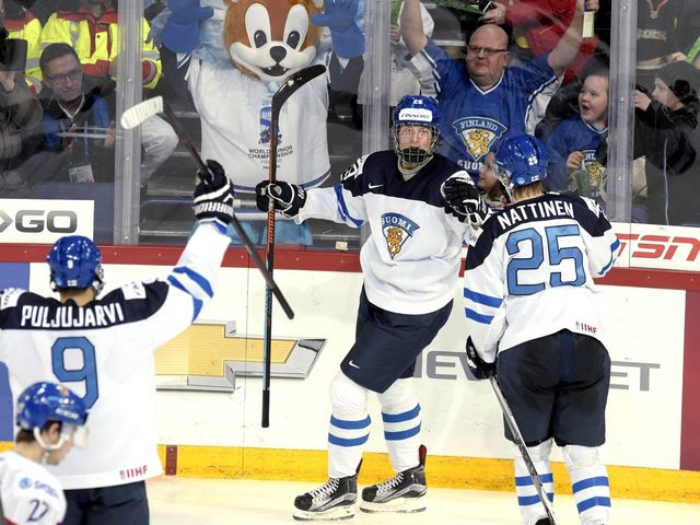 Watch: Patrik Laine snipes on Denmark