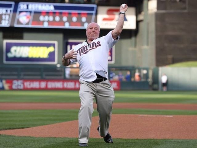 Wild's Boudreau throws out opening pitch ahead of Twins game