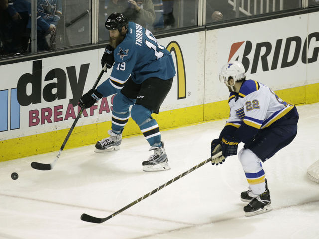 Watch: Thornton threads pass behind net to set up Hertl goal