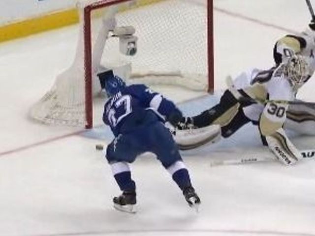 Lightning's Drouin scores 3rd goal in 4 Conference Final games