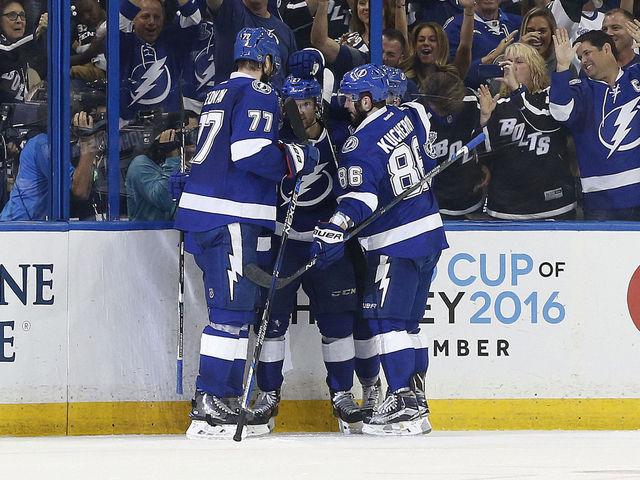 Lightning hang on to even series with Penguins