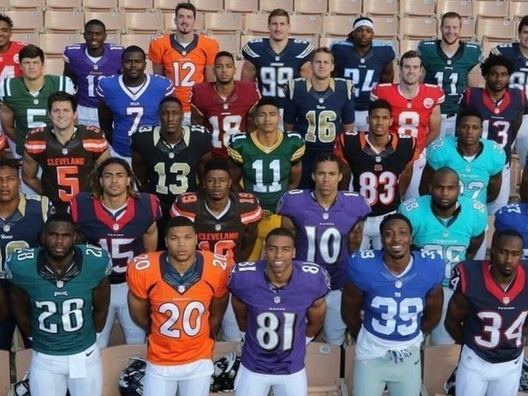 Darren Rovell on Twitter: Jared Goff in LA Rams uniform at the NFLPA  Rookie Premiere this morning for Panini trading cards   / X