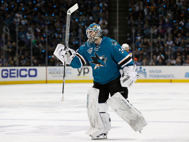 Jones pulled, Reimer makes 1st playoff appearance since 2013