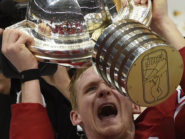 Perry earns Triple Gold status with Canada's triumph at worlds
