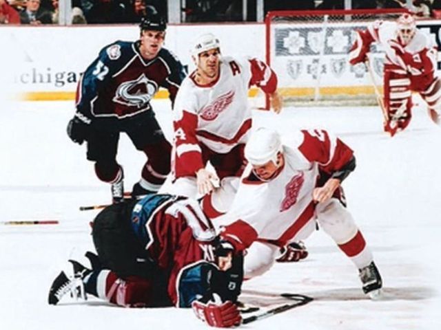 Red Wings, Avalanche renew rivalry on World Turtle Day