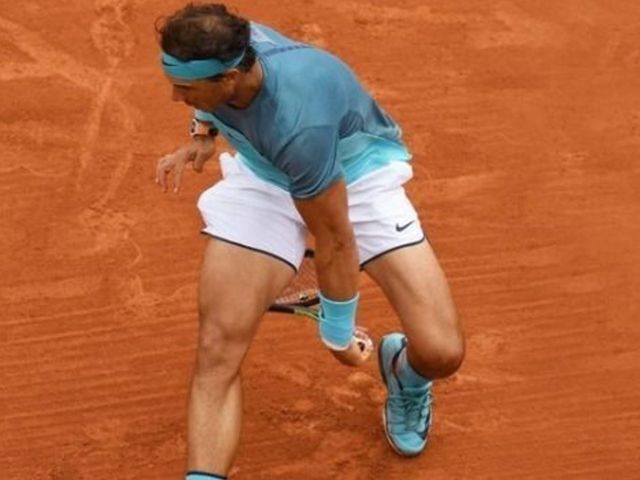 Watch: Nadal hits ridiculous between-the-legs passing shot