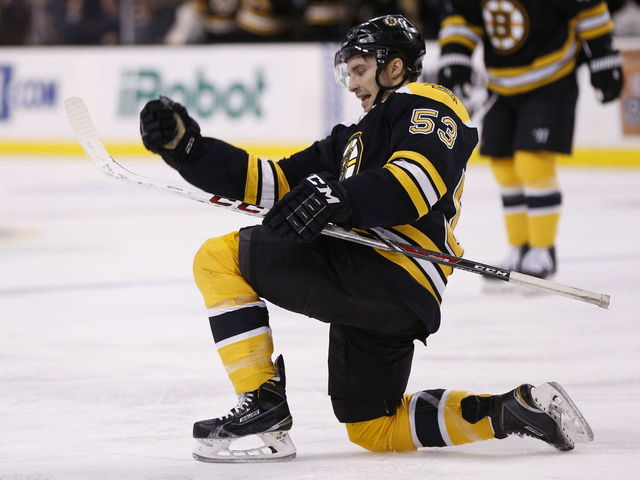 Bruins sign Seth Griffith to 2-way deal