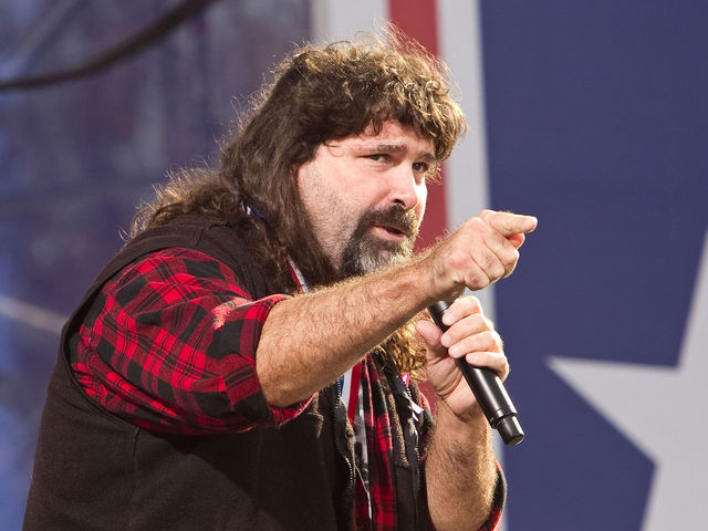 Hockey Night Punjabi channels Mick Foley: 'Bang bang, Kris Letang!'