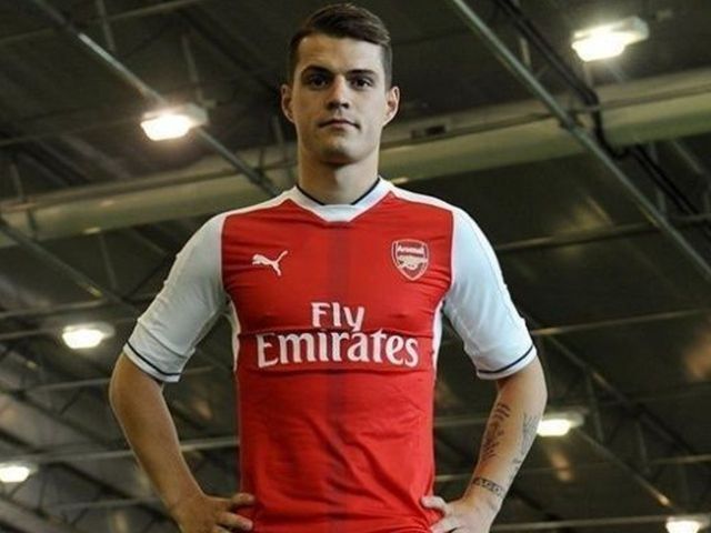 Arsenal completes Xhaka signing; initial fee reportedly £25M
