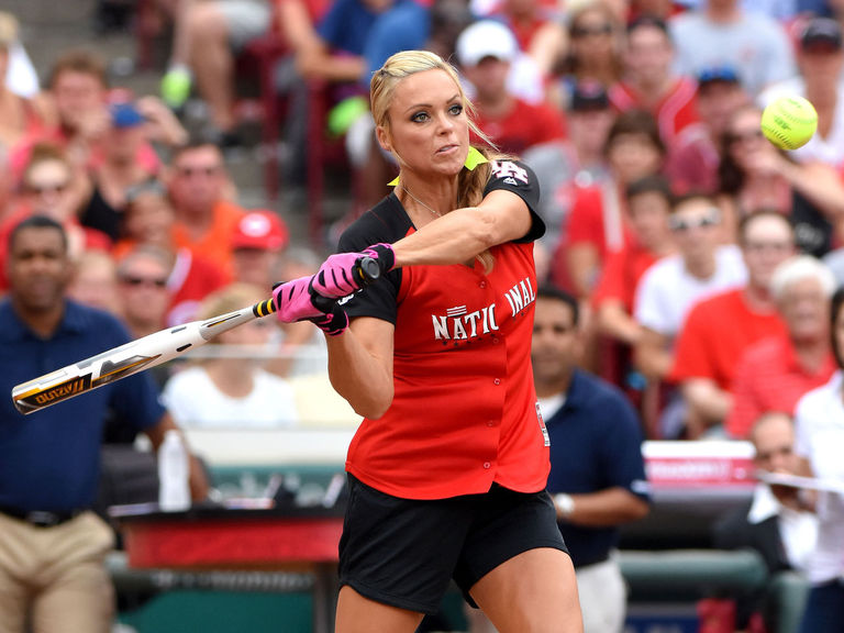 Jennie Finch to guest manage Independent-league team | theScore.com