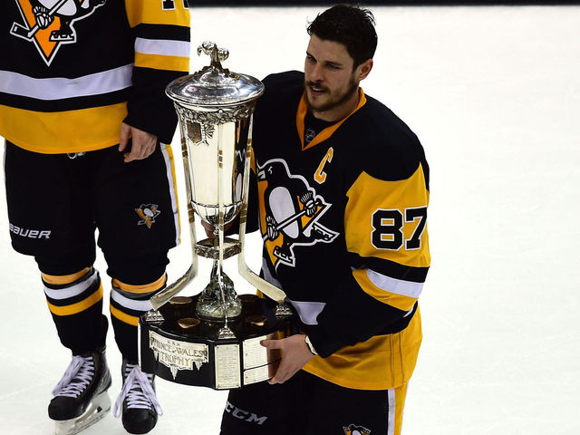 Watch: Crosby lifts Prince of Wales Trophy following Game 7 win