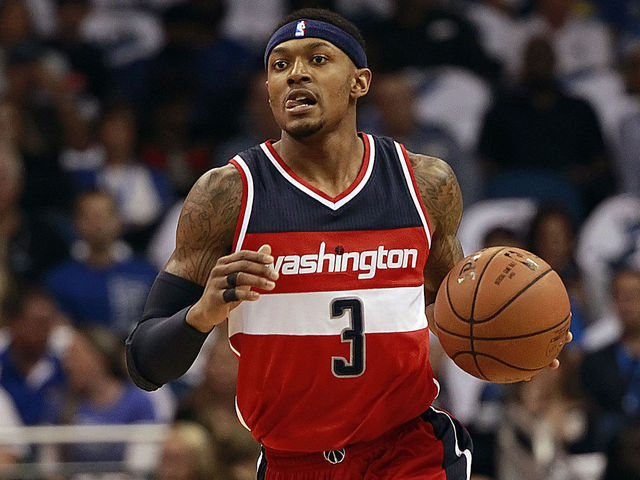 Watch: Beal puts Shumpert on skates, literally sprains his ankle