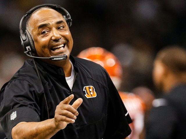 Bengals sign Marvin Lewis to 2-year extension through 2019