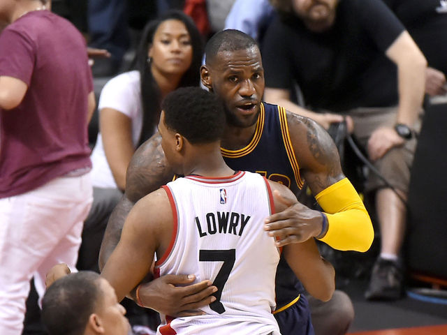 LeBron lauds Raptors fans: 'I've never been a part of something like this'