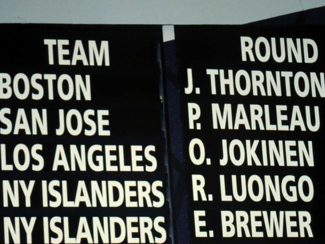 Thornton, Marleau kicking off Cup quest in city where NHL careers began