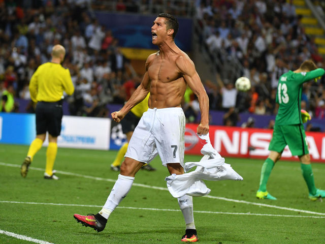 Watch: Ronaldo scores Champions League-winning penalty