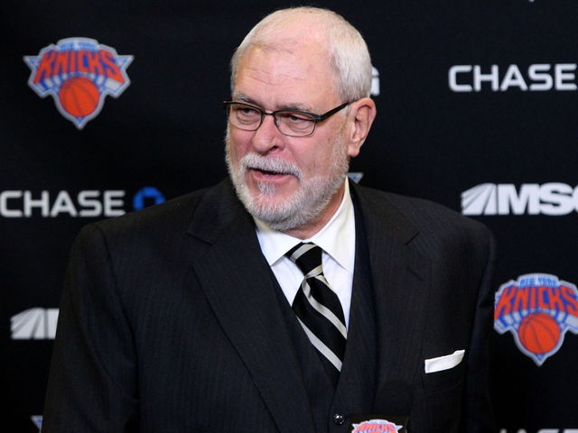 Jackson blames lack of fundamentals for why triangle offense doesn't work