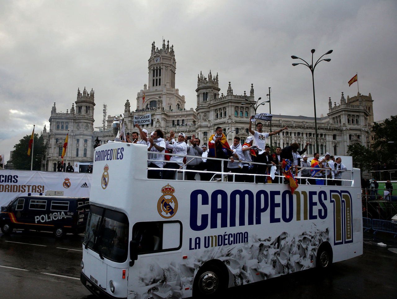 Реал мадрид автобус Реал мадрид автобус