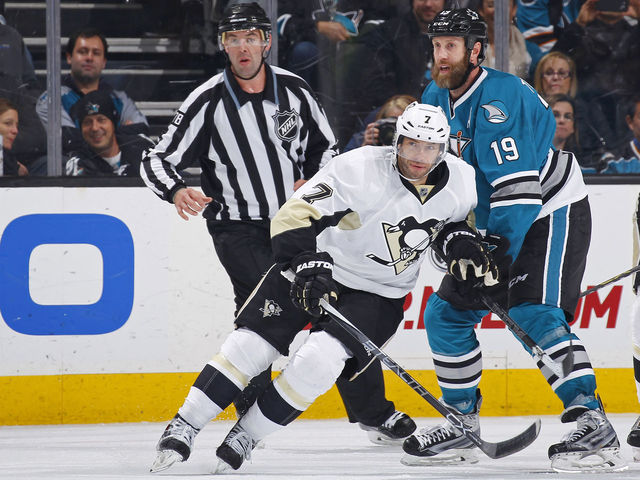 Tale of the tape: Penguins are shorter, smaller, younger than Sharks