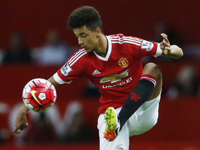 Borthwick-Jackson signs new contract with Manchester United