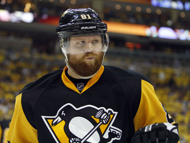 Report: Kessel may miss start of season due to hand surgery