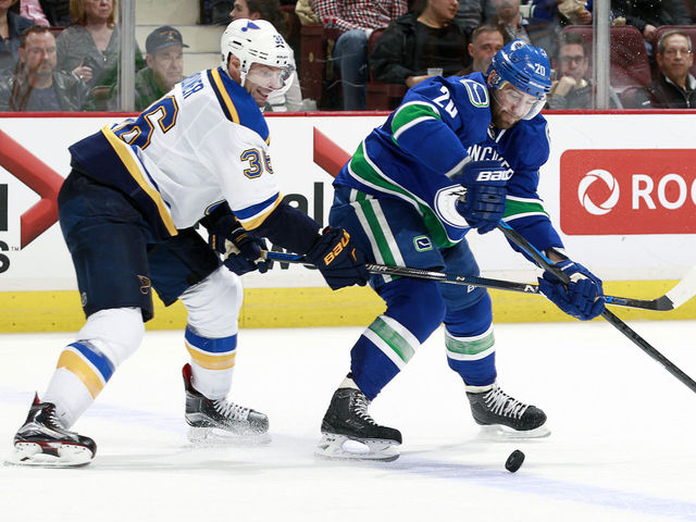 Brouwer's considered signing with Canucks