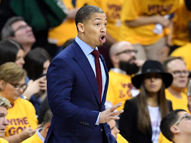 Report: Cavaliers assistants frustrated with lack of contracts