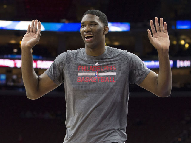 Embiid begins recruitment of Durant to Sixers