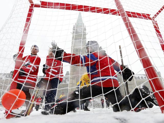 Senators, NHL exploring possibility of hosting outdoor game on Parliament Hill