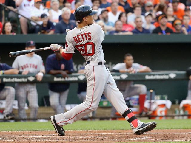 Watch: Betts notches 1st career 3-HR game