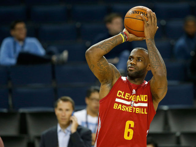 LeBron sinks half-court shot at Finals Media Day