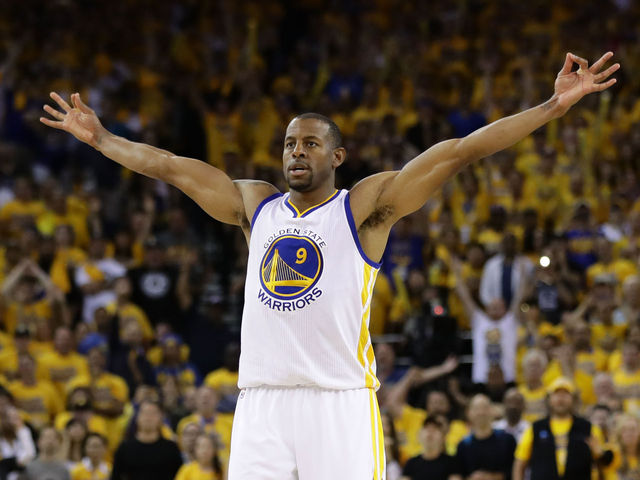 Iguodala to undergo MRI on left knee, could miss Game 2
