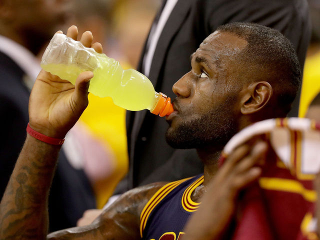 LeBron moves to 1-6 in NBA Finals Game 1s