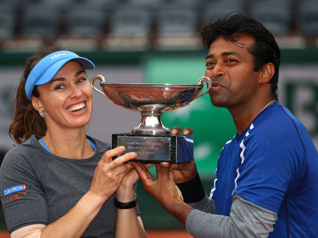 Hingis, Paes complete career Grand Slam in mixed doubles