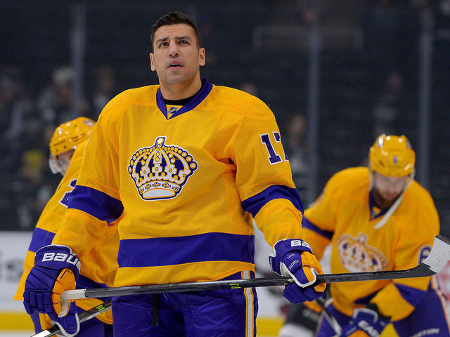3 potential landing spots for Milan Lucic