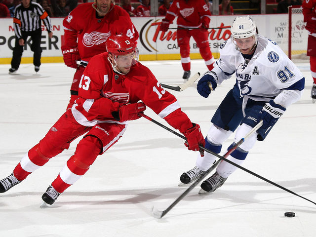 Report: Wings shopping Datsyuk's contract, interested in Stamkos