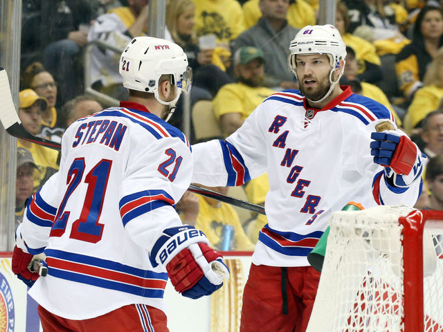 Report: Rangers 'wide open for business,' but not rebuilding
