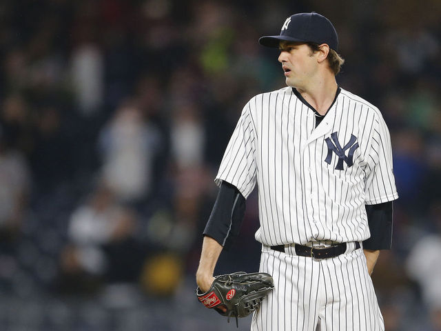 Report: Giants have discussed trade for Andrew Miller