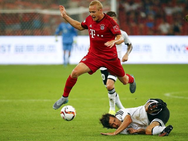 Rode joins Borussia Dortmund from Bayern on 4-year deal