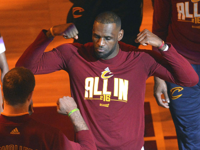 LeBron gave teammates life-sized shields before start of playoffs