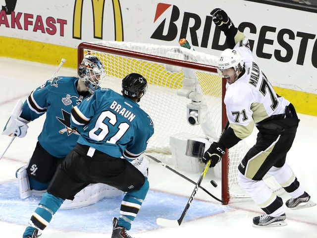 Watch: Malkin ends playoff scoring drought