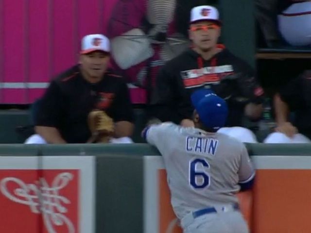 Cain reaches into bullpen to rob Alvarez of homer