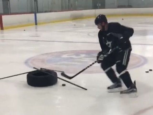 Tyler Seguin back on skates following season-ending calf injury